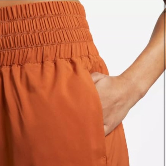 NWT • NIke • Women's Dri-FIT • Ultra High-Waisted, Loose Fit • 3" • Brief-Lined - Picture 5 of 9